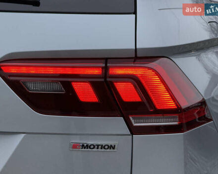 Сірий Фольксваген Тігуан, об'ємом двигуна 2 л та пробігом 62 тис. км за 21500 $, фото 22 на Automoto.ua