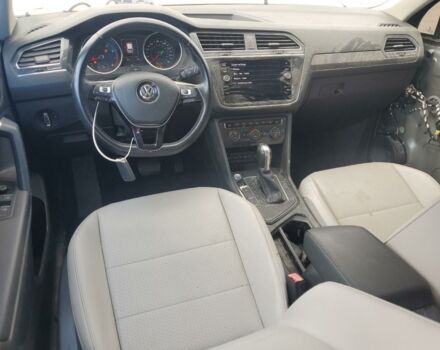 Сірий Фольксваген Тігуан, об'ємом двигуна 2 л та пробігом 104 тис. км за 13200 $, фото 7 на Automoto.ua