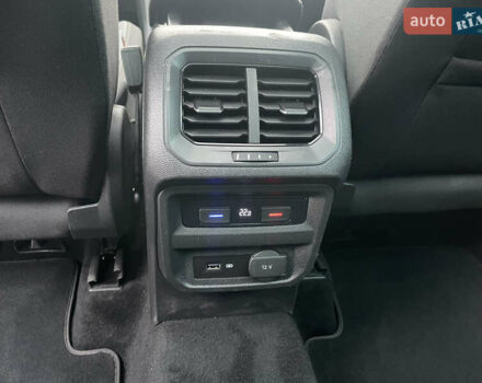 Серый Фольксваген Тигуан, объемом двигателя 1.97 л и пробегом 195 тыс. км за 28000 $, фото 23 на Automoto.ua