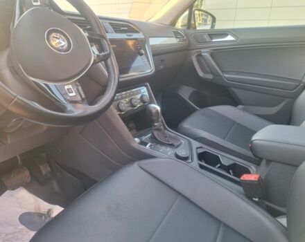 Серый Фольксваген Тигуан, объемом двигателя 2 л и пробегом 111 тыс. км за 18650 $, фото 13 на Automoto.ua