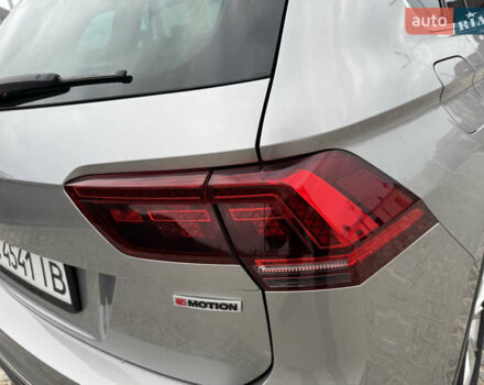 Серый Фольксваген Тигуан, объемом двигателя 2 л и пробегом 87 тыс. км за 23900 $, фото 35 на Automoto.ua