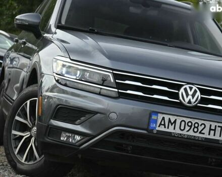 Сірий Фольксваген Тігуан, об'ємом двигуна 2 л та пробігом 63 тис. км за 19950 $, фото 3 на Automoto.ua