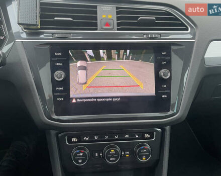 Серый Фольксваген Тигуан, объемом двигателя 1.97 л и пробегом 195 тыс. км за 28000 $, фото 19 на Automoto.ua