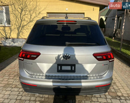 Серый Фольксваген Тигуан, объемом двигателя 1.98 л и пробегом 110 тыс. км за 17500 $, фото 5 на Automoto.ua