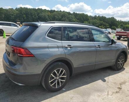 Сірий Фольксваген Тігуан, об'ємом двигуна 2 л та пробігом 64 тис. км за 5000 $, фото 3 на Automoto.ua