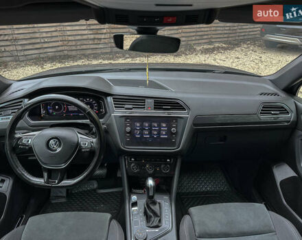 Сірий Фольксваген Тігуан, об'ємом двигуна 1.98 л та пробігом 230 тис. км за 27700 $, фото 4 на Automoto.ua