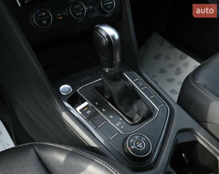 Серый Фольксваген Тигуан, объемом двигателя 1.98 л и пробегом 63 тыс. км за 19250 $, фото 22 на Automoto.ua