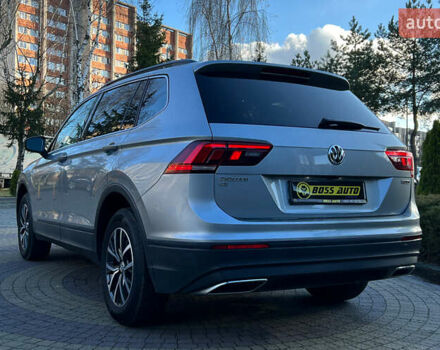 Серый Фольксваген Тигуан, объемом двигателя 1.98 л и пробегом 91 тыс. км за 21500 $, фото 4 на Automoto.ua