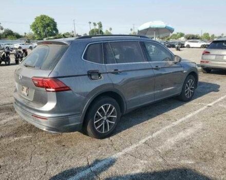 Серый Фольксваген Тигуан, объемом двигателя 2 л и пробегом 49 тыс. км за 4500 $, фото 2 на Automoto.ua