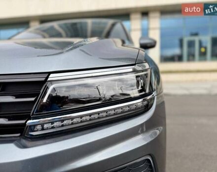 Сірий Фольксваген Тігуан, об'ємом двигуна 1.98 л та пробігом 112 тис. км за 22000 $, фото 2 на Automoto.ua