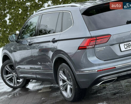 Серый Фольксваген Тигуан, объемом двигателя 2 л и пробегом 241 тыс. км за 26999 $, фото 29 на Automoto.ua