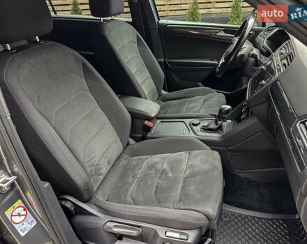 Сірий Фольксваген Тігуан, об'ємом двигуна 1.98 л та пробігом 230 тис. км за 27700 $, фото 130 на Automoto.ua