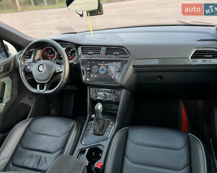 Сірий Фольксваген Тігуан, об'ємом двигуна 1.98 л та пробігом 123 тис. км за 29700 $, фото 31 на Automoto.ua