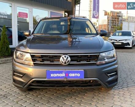 Сірий Фольксваген Тігуан, об'ємом двигуна 1.98 л та пробігом 154 тис. км за 18500 $, фото 2 на Automoto.ua