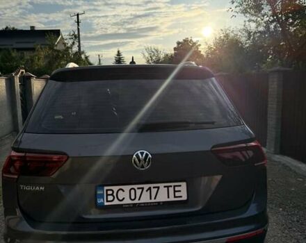 Серый Фольксваген Тигуан, объемом двигателя 1.97 л и пробегом 76 тыс. км за 28000 $, фото 3 на Automoto.ua