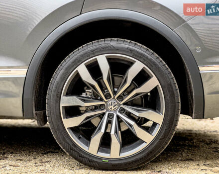 Сірий Фольксваген Тігуан, об'ємом двигуна 1.98 л та пробігом 230 тис. км за 27700 $, фото 61 на Automoto.ua