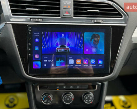 Серый Фольксваген Тигуан, объемом двигателя 2 л и пробегом 53 тыс. км за 19650 $, фото 18 на Automoto.ua