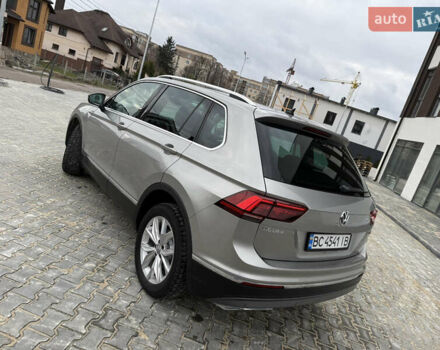 Серый Фольксваген Тигуан, объемом двигателя 2 л и пробегом 87 тыс. км за 23900 $, фото 44 на Automoto.ua