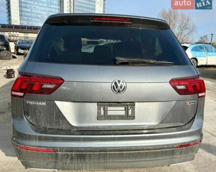 Серый Фольксваген Тигуан, объемом двигателя 2 л и пробегом 91 тыс. км за 11300 $, фото 11 на Automoto.ua