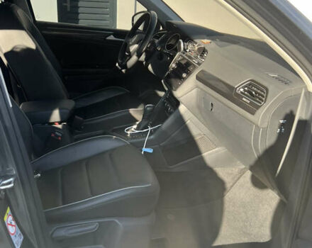 Серый Фольксваген Тигуан, объемом двигателя 1.98 л и пробегом 70 тыс. км за 26000 $, фото 10 на Automoto.ua