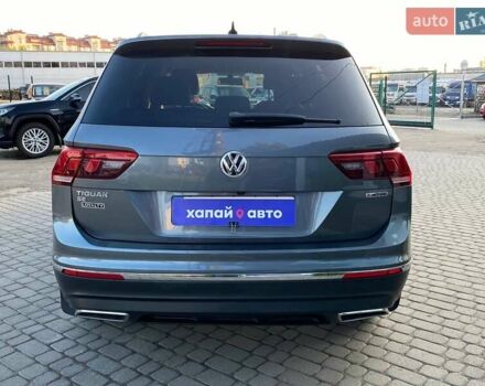Сірий Фольксваген Тігуан, об'ємом двигуна 1.98 л та пробігом 154 тис. км за 18500 $, фото 5 на Automoto.ua