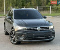 Сірий Фольксваген Тігуан, об'ємом двигуна 1.98 л та пробігом 123 тис. км за 29700 $, фото 1 на Automoto.ua