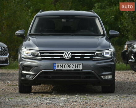 Серый Фольксваген Тигуан, объемом двигателя 1.98 л и пробегом 63 тыс. км за 19250 $, фото 4 на Automoto.ua