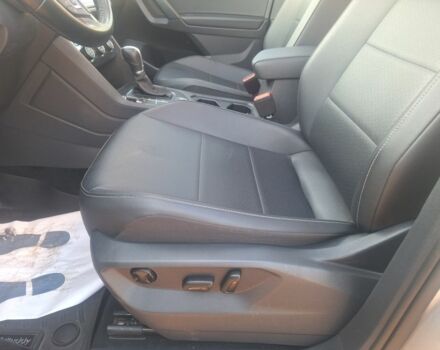 Серый Фольксваген Тигуан, объемом двигателя 2 л и пробегом 111 тыс. км за 18650 $, фото 22 на Automoto.ua