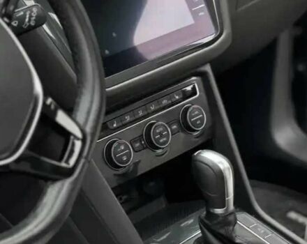 Серый Фольксваген Тигуан, объемом двигателя 2 л и пробегом 130 тыс. км за 14500 $, фото 9 на Automoto.ua