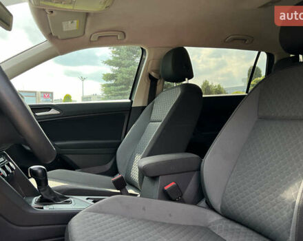 Серый Фольксваген Тигуан, объемом двигателя 2 л и пробегом 53 тыс. км за 19650 $, фото 15 на Automoto.ua