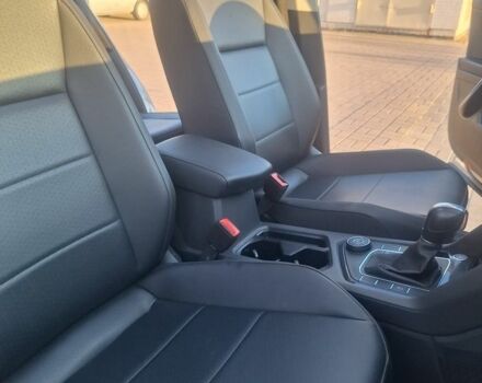 Серый Фольксваген Тигуан, объемом двигателя 2 л и пробегом 111 тыс. км за 18650 $, фото 9 на Automoto.ua