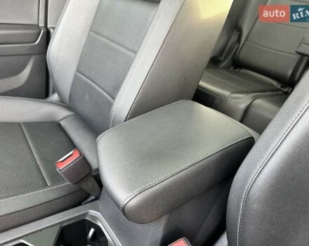 Сірий Фольксваген Тігуан, об'ємом двигуна 2 л та пробігом 84 тис. км за 18500 $, фото 16 на Automoto.ua