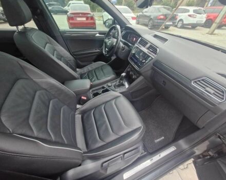 Серый Фольксваген Тигуан, объемом двигателя 2 л и пробегом 214 тыс. км за 21800 $, фото 12 на Automoto.ua