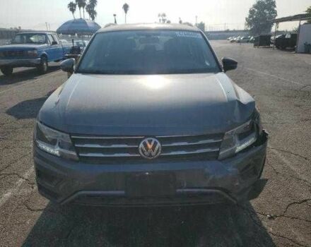 Серый Фольксваген Тигуан, объемом двигателя 2 л и пробегом 49 тыс. км за 4500 $, фото 4 на Automoto.ua