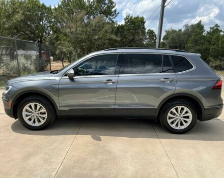 Серый Фольксваген Тигуан, объемом двигателя 2 л и пробегом 38 тыс. км за 10400 $, фото 3 на Automoto.ua