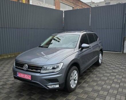 Серый Фольксваген Тигуан, объемом двигателя 2 л и пробегом 186 тыс. км за 14849 $, фото 3 на Automoto.ua