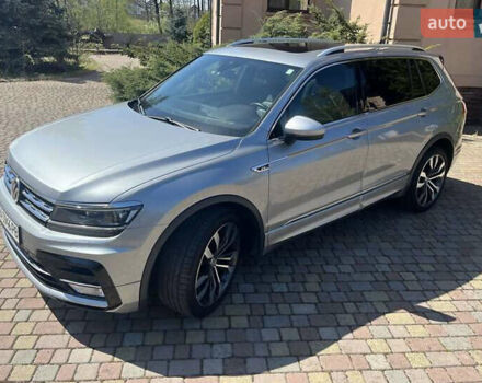 Сірий Фольксваген Тігуан, об'ємом двигуна 1.98 л та пробігом 110 тис. км за 23200 $, фото 5 на Automoto.ua