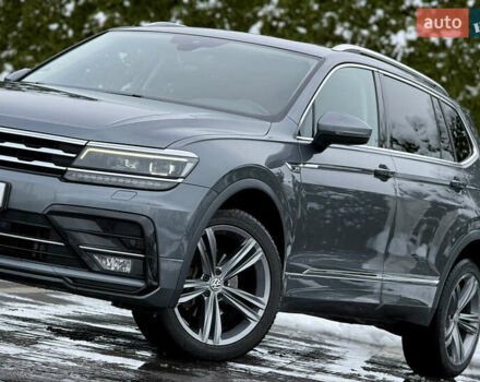 Серый Фольксваген Тигуан, объемом двигателя 2 л и пробегом 241 тыс. км за 26999 $, фото 8 на Automoto.ua