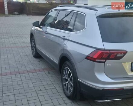 Серый Фольксваген Тигуан, объемом двигателя 1.98 л и пробегом 73 тыс. км за 21000 $, фото 3 на Automoto.ua