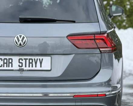 Серый Фольксваген Тигуан, объемом двигателя 2 л и пробегом 241 тыс. км за 26999 $, фото 34 на Automoto.ua