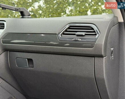 Серый Фольксваген Тигуан, объемом двигателя 2 л и пробегом 241 тыс. км за 26999 $, фото 54 на Automoto.ua