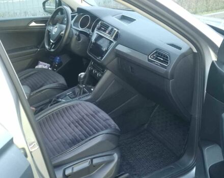 Серый Фольксваген Тигуан, объемом двигателя 2 л и пробегом 73 тыс. км за 21000 $, фото 11 на Automoto.ua