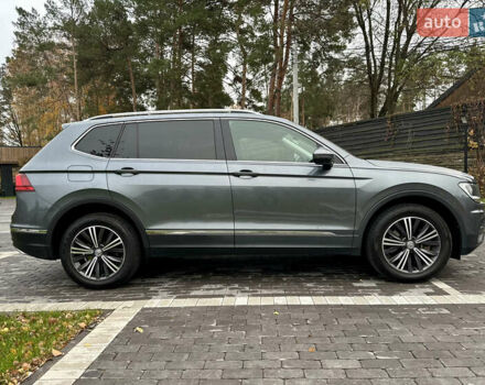Серый Фольксваген Тигуан, объемом двигателя 1.98 л и пробегом 73 тыс. км за 22699 $, фото 5 на Automoto.ua