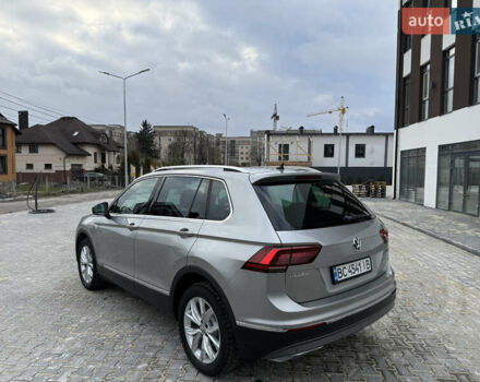 Серый Фольксваген Тигуан, объемом двигателя 2 л и пробегом 87 тыс. км за 23900 $, фото 10 на Automoto.ua