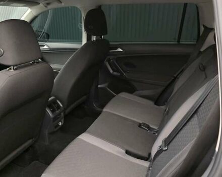 Серый Фольксваген Тигуан, объемом двигателя 2 л и пробегом 186 тыс. км за 14849 $, фото 29 на Automoto.ua