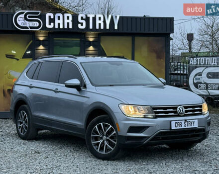 Сірий Фольксваген Тігуан, об'ємом двигуна 2 л та пробігом 62 тис. км за 21500 $, фото 1 на Automoto.ua