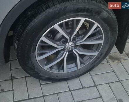 Серый Фольксваген Тигуан, объемом двигателя 1.98 л и пробегом 73 тыс. км за 21000 $, фото 12 на Automoto.ua