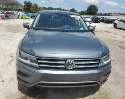 Сірий Фольксваген Тігуан, об'ємом двигуна 2 л та пробігом 98 тис. км за 3850 $, фото 4 на Automoto.ua