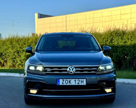 Серый Фольксваген Тигуан, объемом двигателя 2 л и пробегом 237 тыс. км за 28950 $, фото 13 на Automoto.ua