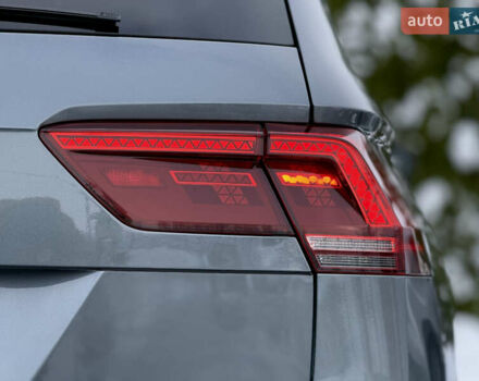 Серый Фольксваген Тигуан, объемом двигателя 2 л и пробегом 241 тыс. км за 26999 $, фото 44 на Automoto.ua